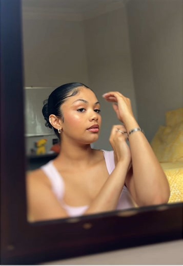 Do my makeup with me 💋🎀 #fyp #domymakeupwithme #makeuptutorial #diylashextensions #maybelline @Maybelline NY @essence.cosmetics @LashXtend Lash Ribbons ™️ @clicksza