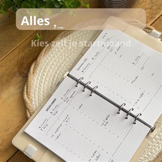 35K views · 11 shares | Te druk?  Met de planners van Dutch Planner Company breng je rust en overzicht in je week. Combineer afspraken, to-do’s en notities in één flexibele planner die jij helemaal naar wens indeelt. Kies je eigen startmaand, breid eenvoudig uit met extra inhoud en ervaar structuur in stijl.  Jouw complete planner is er al vanaf €49,- | Love to Plan | Facebook