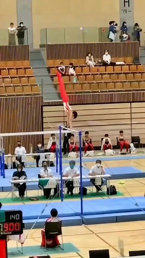 Ouch 🫣 Follow for more @gnastics #gymnastics #gymnast #gymnasts #gymnastlife #highbar #artisticgymnastics #gymnastic #gymnasticsvideos #mensgymnastics #gymnasticstraining #gymnasticsforlife Original video by gymnast_taisou