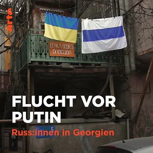 Seit Kriegsbeginn fliehen immer mehr Russen ins Nachbarland Georgien, wo die Neuankömmlinge skeptisch beäugt werden: Denn seit dem Kaukasus-Krieg 2008 besetzen russische Truppen 20 Prozent des georgischen Territoriums. ⏩ so.arte/RE_Russen-in-Georgien | Arte