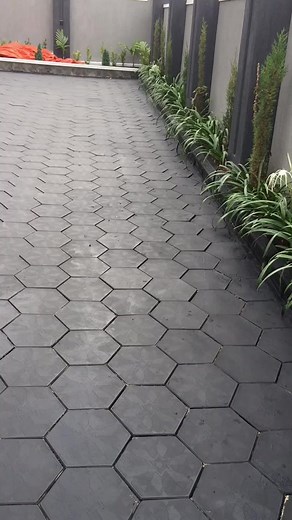 #viral #dreamconcretestarsugnda #dreamconcretestarsuganda #dreamconcretestarsuganda2 #landscapingdesign pavers compound uganda africa world