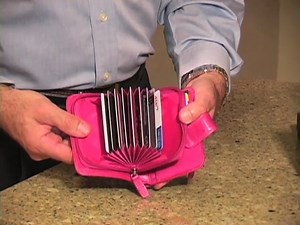 WalletBe Women's Leather Billfold Wallet