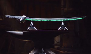See Genji's katana and shuriken forged in real life