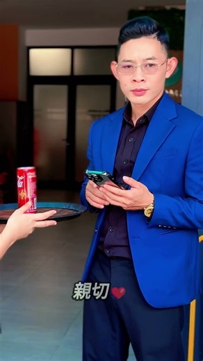 How He Handled a Rude Customer — Calm Won #ONEMAN #kindness #education #lifelesson #respect