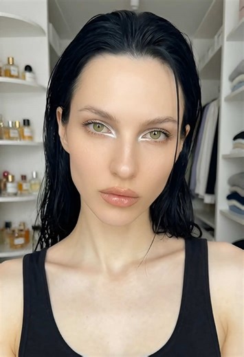 🐚🖤 #lovemakeup #makeup #angelordevil