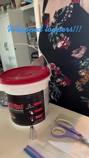 Creative Cake Decorating Techniques with Spackle and Whipped Cream