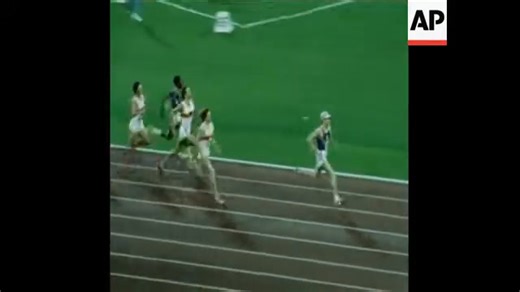 Let's gain a few glimpses of Olympic champion Dave Wottle as he kicks past a pack of five down the home straight and nonchalantly moves away before easing up to the line in 1:46.59 for a clear win over 800m at a meet between USA and West Germany in Munich in mid July 1973 | Athletics Stargate