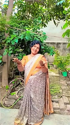 पूछ रही राधा बताओ गिरधारी 🌸💗