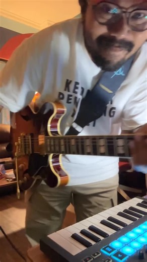 Vega Antares Setianegara on Instagram: "part bridge dan interlude dari lagu apa ini hayo!? • clue nya adalah formasi band nya kala itu adalah mas2ku @haryono_budhy @opetalatas @armandmaulana04 @dewabudjana . yo pasti eruh lah.. lha wong iki lagu legend dari sebuah band legend.. dan lagu ini salah satu favoritku.. ILMU KABEH LAGUNE.. matur nuwun mas2ku membuat lagu sembois ini.."