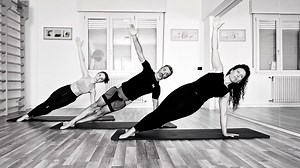 295K views · 4.5K reactions | Side Bend Sequence Performed with ATELIER PILATES Teachers: Pilates LifeStyle by Serena Alvaro & Pilates Trainer Roberta Prestia | ATELIER PILATES | Facebook