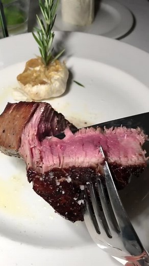 Since everyone was so triggered by my last steak video...here’s another! 🥩 #fyp #foryou #meatsweats #miamifoodporn #tiktokfoodie #steak