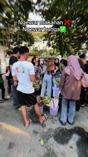 Thank you costumer BBL🩷 menyala terus 🔥🔥 #buketbinjailangkat #freshflowers #trend #viral #fyp #ayang #fypシ゚viral #alunalunstabat #ayangg #stabat #j