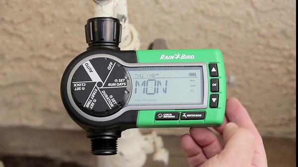 Rain Bird 1ZEHTMR Professional Grade Electronic Digital Hose End Timer/Controller, One Zone/Station, Battery Operated