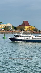 🇮🇩 Tanjungpinang atau sering juga ditulis Tanjung Pinang adalah ibu kota dari provinsi Kepulauan Riau, Indonesia. Kota ini terletak di Pulau Bintan dan beberapa pulau kecil seperti Pulau Dompak dan Pulau Penyengat, dengan koordinat 0º5' LU dan 104º27' BT. Kota Tanjungpinang dahulunya adalah pusat pemerintahan Kesultanan Riau-Lingga. Sebelum dimekarkan menjadi kota otonom, Tanjungpinang adalah ibu kota Kabupaten Kepulauan Riau (sekarang Kabupaten Bintan). Kota ini juga awalnya adalah ibu kota P