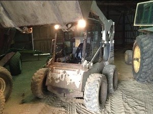 How to operate a Skid Loader/Skid Steer (Bobcat 773)