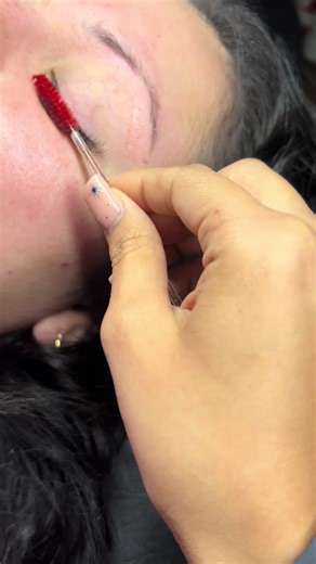 Luxury lashes without driving across Houston. I’m just 25 minutes from NRG and Pearland Town Center, offering detailed, natural lash sets in a licensed home studio. ✨ 3-hour full sets for 100% coverage ✨ 2-hour refills ✨ Brows & body waxing also available 📍 77045 | Near Buffalo Speedway #HoustonLashes #PearlandLashes #NRGLashes #HomeBasedLashArtist