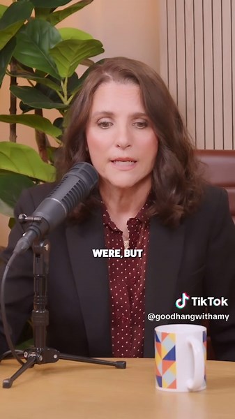 Can we get an app that reminds us to be sexy? #seinfeld #elaine | seinfeld