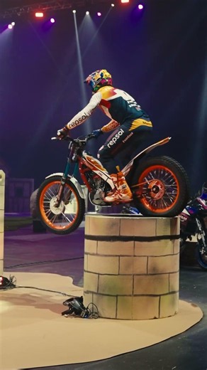 Toni Bou 🫨 #trialindoor #trial #xtrial #moto #motorsport