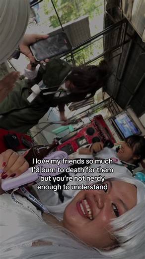 Heartfelt Love for Friends in Aot Cosplay