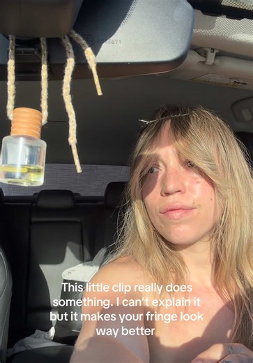 Sometimes it’s just something that can’t be explained. My face frame looks better and so does my color. Ever since I started people ask if I just got my color done 😍 #southbayhairstylist #torrancesalon #bangstutorialstyling #hairstyling #curtainbangs