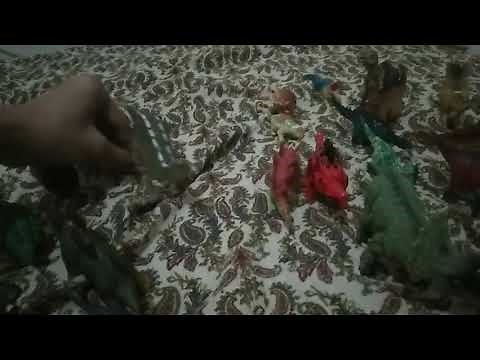 Disney Dinosaur Kron vs Aladar: Toy Style