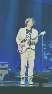 42K views · 584 reactions | John Mayer: "The guitar isn’t cool anymore. Nobody wants to hear long solos these days". #theguitarnotebook #JohnMayer | The Guitar Notebook | Facebook