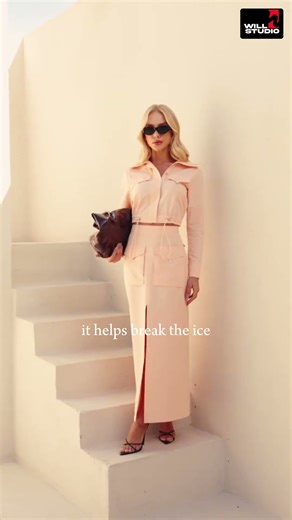 6 Posing Secrets to Look Natural in Photos | Smile Confidently Every Time