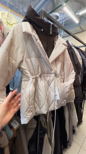 Женская одежда КАЗАНЬ от 36-38 до 54-56 ДОСТАВКА В ДРУГИЕ ГОРОДА | New Капюшон отстегивается 😍 Размеры: 40 42 44 46 48 50 Цвета: хаки шоколадный слоновая кость ТЦ ПОРТ здание ВХОД 3 сразу справа с... | Instagram