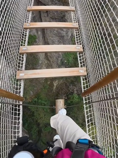 Trai nghiệm Ferrata đường sắt kiểu Trùng Khánh bằng góc nhìn thứ nhất , không ngờ lại căng thẳng thế này! #trainghiemthucte #training #thethaomaohiem🤭 #xuhuong