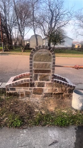 Brick and Stone Mail Box || Hernandez Masonry || . #foryoupageee #fyp #viral #masonrywork #mailbox