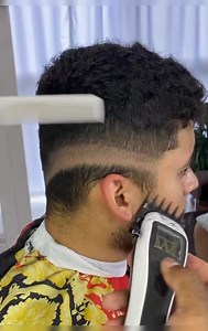 686K views · 14K reactions | Tutorial de barbería fácil para principiantes  #barberia #barberiaprofesional #barberos #barberosprincipiantes #barberosdelmundo #barbershop #barbergang #barberíaclasica #barberworld #barberlife #barberfail #barberviral #barber #MaquinasDeBarberia | Soy Fabian | Facebook