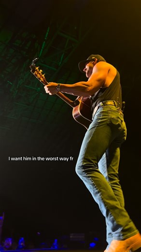 all things riley green on Instagram: "This viewwww - Video by: arxceliduarte (TT) #rileygreen"