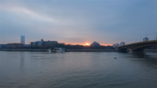 Budapest – Golden Hour Street Walk 4K