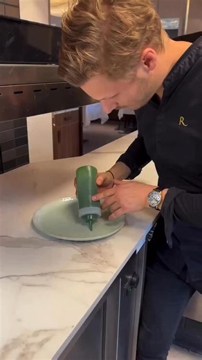 Salmon, peas & vanilla beurre blanc @robin_dorgler | Simplistic Food