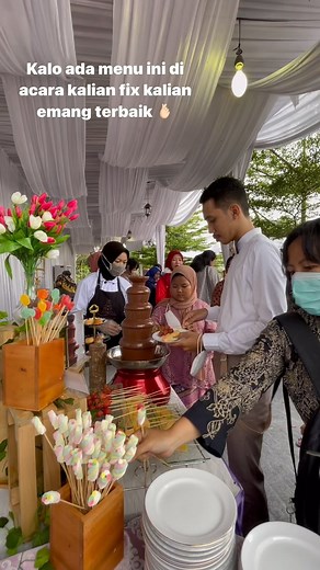 Chocolate Fountain 88| Catering Dessert Table | sweet moment @young_lex18 & @eriskanakesya family’s birthday ZZ Turning to 3 🥰🥰🥰 EXCLUSIVE DESSERT & SWEET CORNER Info pemesanan :... | Instagram