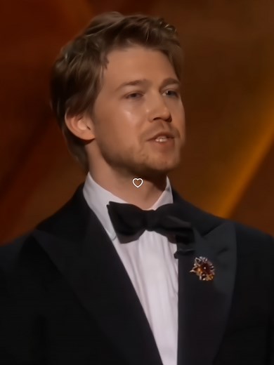 OSCAR 2025: Joe Alwyn's Thrilling Performance