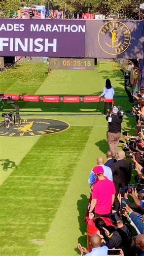 Tete Dijane claims his third ComradesMarathon victory and defends his down run title! What a beautiful moment for South African running! Well done Tete! #comradesmarathon | Modern Athlete Magazine