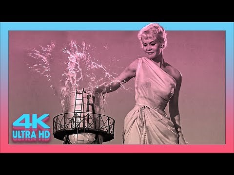 Giantess Clip -The 30 Foot Bride of Candy Rock (4K Remaster) 巨大娘