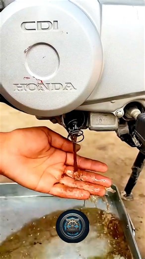 Ab Bike Engine hoga makkhan jaisa saaf! 🏍️✨ #MaintenanceHacks... #shorts MECHANICAL HUB