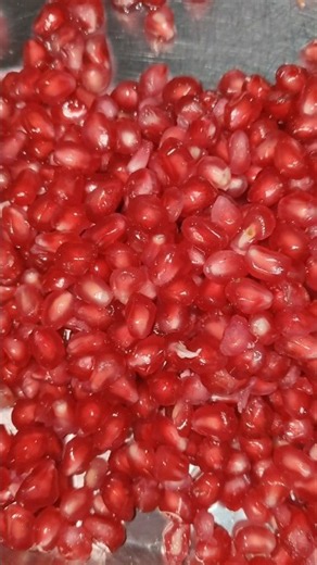 Easy Pomegranate Hack ❤️