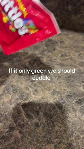 I love my gf (@playingskate4)’s video of green color