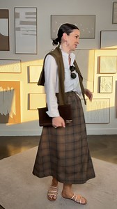 Aujourd'hui: la polyvalence des coordonnés! Les coordonnés ouvrent la porte à une infinité de looks, du plus décontracté au plus sophistiqué, selon l’envie du moment. C'est génial!!! Collection complète ici: https://verysmart.ca/collections/24-aout-la-polyvalence-des-coordonnes Bon visionnement, ladies and Smartenistas! Laurence XOX | VerySmart.ca