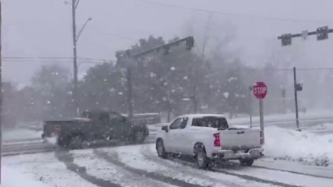 US: Dangerous Lake-Effect Snowstorm Threatens Midwest and Great Lakes 7