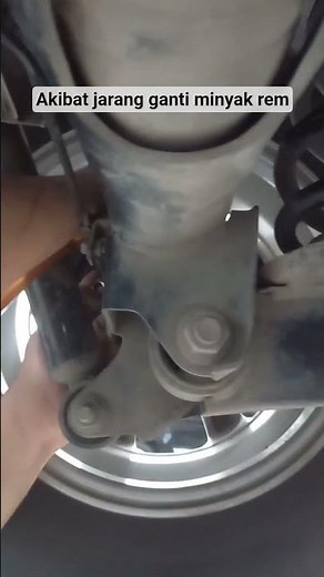 flushing minyak rem. brake fluid replace