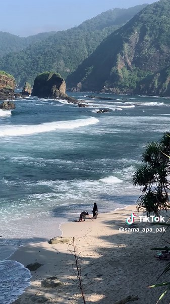 Exploring Papuma Beach Jember: A Perfect Getaway