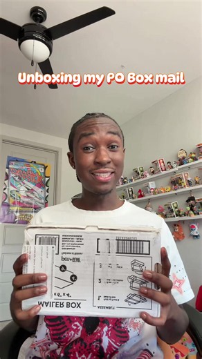 Unboxing my first ever PO Box mail 🥹 thank you so much @Angel b 🫶🏾#unboxing #discord #mail #pobox #blindbox