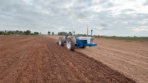 Valtra TwinTrac: The reverse drive edge