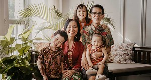 Family Portrait & Photoshoot in Singapore | Family Photography in Studio