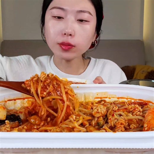 40K views · 890 reactions | ASMR Steamed Spicy Seafood Feast  Monkfish & Assorted Seafood with Rice | Haemuljjim Mukbang #fblifestyle | Bite Buddies | Facebook