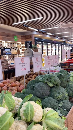 Exciting Weekend Offers on Fresh Fruits and Veggies!